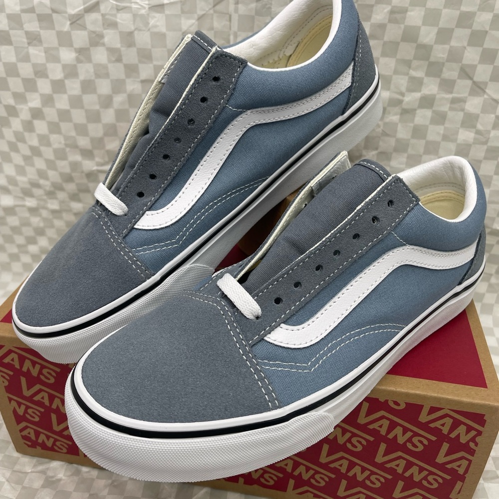 Vans WMNS Old Skool Color Theory Stormy Weather
VN000D9YRV2 Sneakers - Picture 10 of 16